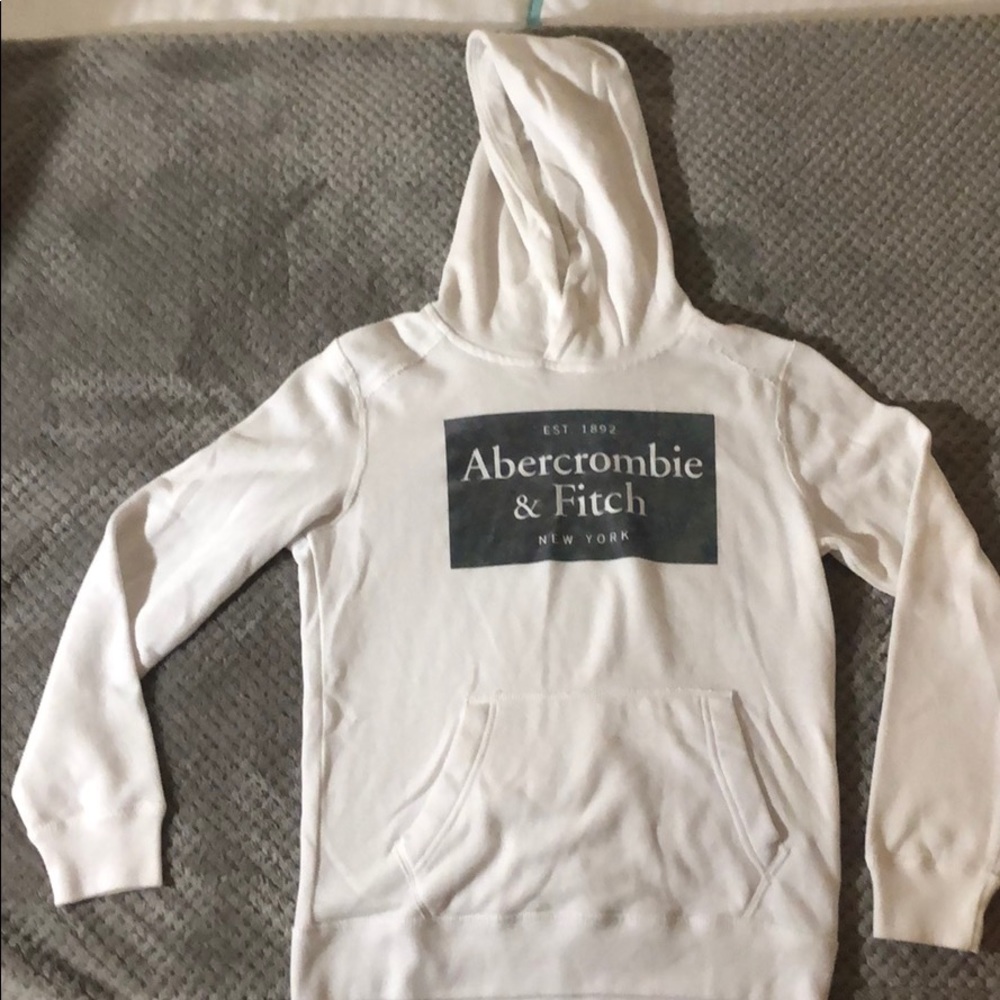 Girl’s White abercrombie kids Hoodie • Size 9/10